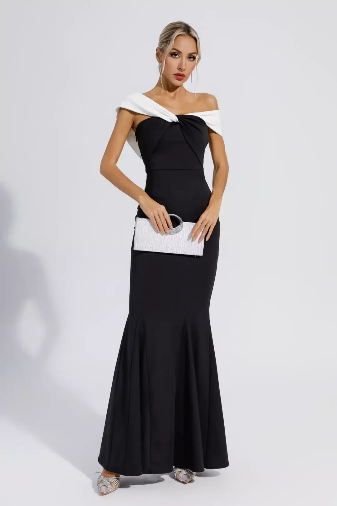 Vestido de fiesta largo elegante - ICON BOUTIQUE WOMAN