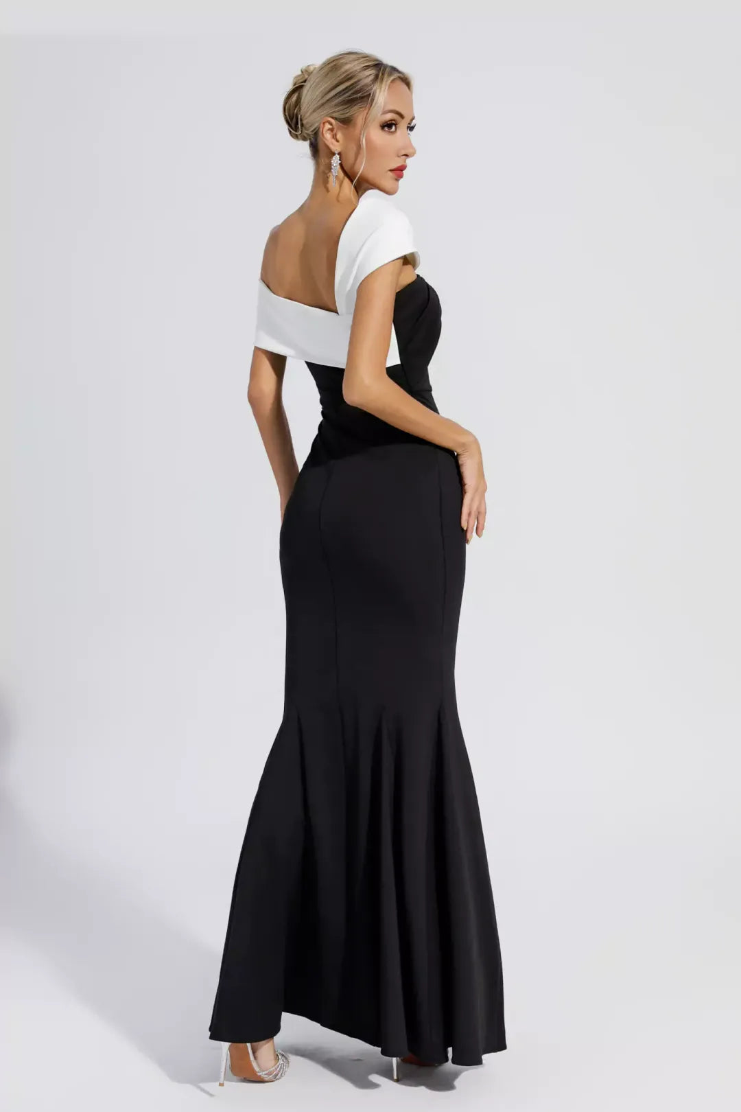 Vestido de fiesta largo elegante - ICON BOUTIQUE WOMAN